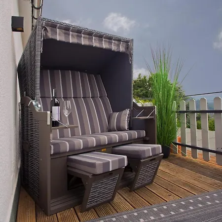 Schoene Aussicht Mit Massagesessel, Infrarotpanel, Panoramablick, Balkon Apartment